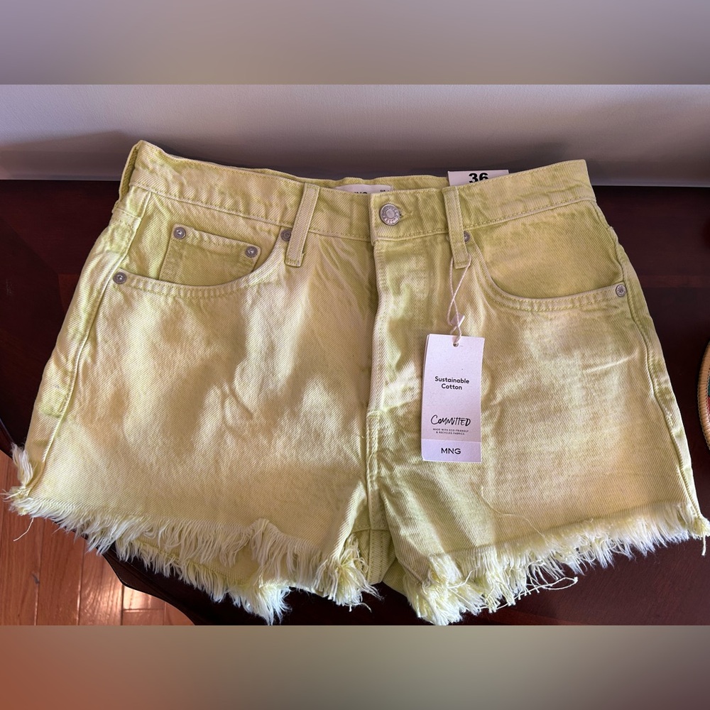 NWT Mango Lime Jean Shorts Distressed Frayed Hem